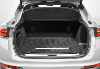 Подержанный автомобиль Geely Tugella 2022 года (22 фото)