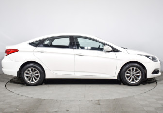 Подержанный автомобиль Hyundai i40 Sedan 2015 года (4 фото)
