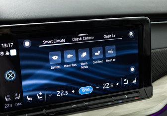 Подержанный автомобиль Skoda Octavia Liftback 2023 года (19 фото)