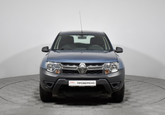 Подержанный автомобиль Renault Duster 2016 года (2 фото)