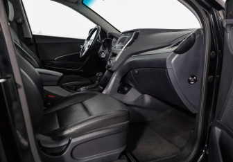 Подержанный автомобиль Hyundai Santa Fe 2016 года (21 фото)