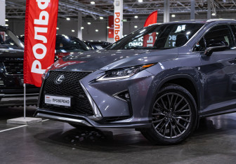 Подержанный автомобиль Lexus RX 2019 года (2 фото)