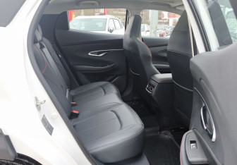 Подержанный автомобиль Changan UNI-T 2023 года (23 фото)