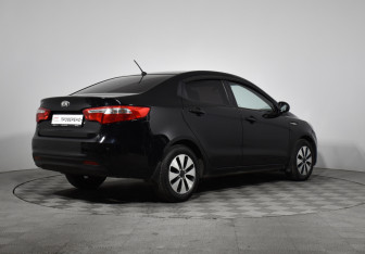 Подержанный автомобиль Kia Rio Sedan 2013 года (5 фото)