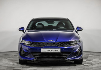 Подержанный автомобиль Kia K5 2021 года (2 фото)