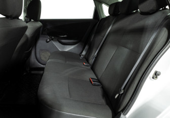 Подержанный автомобиль Nissan Almera Sedan 2013 года (10 фото)