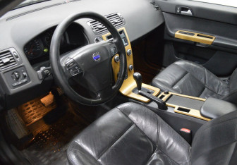 Подержанный автомобиль Volvo S40 2007 года (10 фото)