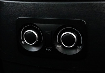 Подержанный автомобиль Mitsubishi Pajero 2014 года (27 фото)