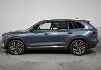 Подержанный автомобиль Geely Monjaro 2022 года (8 фото)