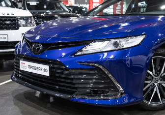 Подержанный автомобиль Toyota Camry Sedan 2021 года (2 фото)