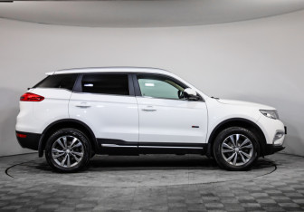 Подержанный автомобиль Geely Atlas 2020 года (4 фото)