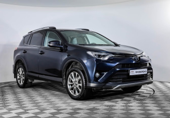 Подержанный автомобиль Toyota RAV4 2016 года (3 фото)