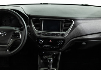 Подержанный автомобиль Hyundai Solaris Sedan 2018 года (14 фото)