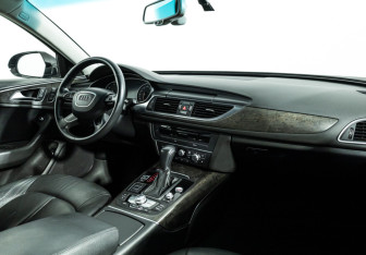 Подержанный автомобиль Audi A6 Sedan 2018 года (9 фото)