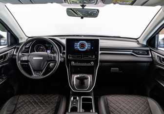 Подержанный автомобиль Haval M6 2023 года (11 фото)