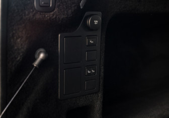 Подержанный автомобиль Land Rover Discovery 2018 года (35 фото)