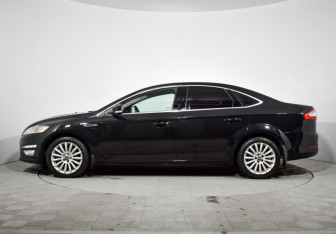 Подержанный автомобиль Ford Mondeo Sedan 2011 года (8 фото)