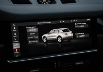 Подержанный автомобиль Porsche Cayenne 2018 года (17 фото)