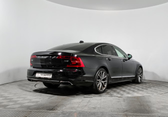 Подержанный автомобиль Volvo S90 2019 года (5 фото)