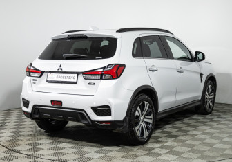 Подержанный автомобиль Mitsubishi ASX 2021 года (5 фото)