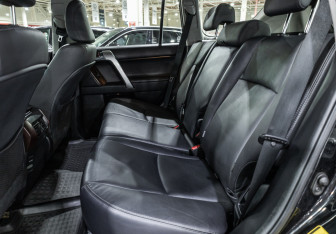 Подержанный автомобиль Toyota Land Cruiser Prado 2013 года (9 фото)