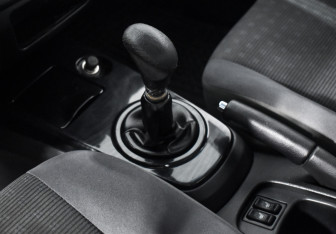 Подержанный автомобиль Mitsubishi Lancer Sedan 2005 года (10 фото)
