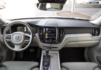 Подержанный автомобиль Volvo XC60 2021 года (12 фото)