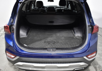 Подержанный автомобиль Hyundai Santa Fe 2019 года (17 фото)