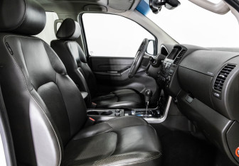 Подержанный автомобиль Nissan Pathfinder 2010 года (19 фото)