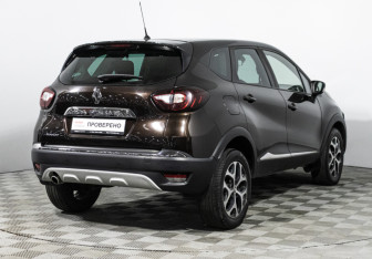 Подержанный автомобиль Renault Kaptur 2016 года (5 фото)