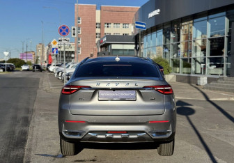 Подержанный автомобиль Haval F7x 2021 года (6 фото)