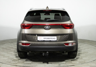 Подержанный автомобиль Kia Sportage 2018 года (6 фото)