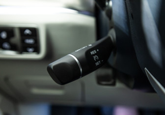 Подержанный автомобиль Hongqi HS5 2024 года (17 фото)