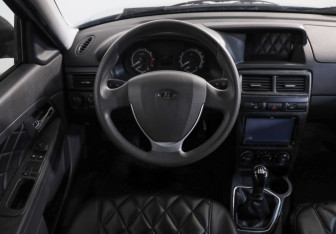 Подержанный автомобиль LADA (ВАЗ) Priora Sedan 2015 года (10 фото)