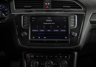 Подержанный автомобиль Volkswagen Tiguan 2016 года (17 фото)