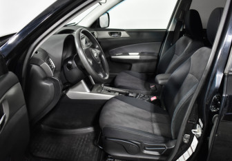 Подержанный автомобиль Subaru Forester Suv 2008 года (10 фото)