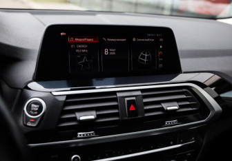 Подержанный автомобиль BMW X3 2020 года (16 фото)