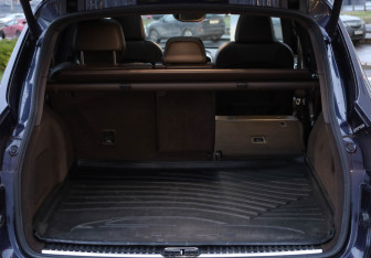 Подержанный автомобиль Porsche Cayenne 2016 года (38 фото)