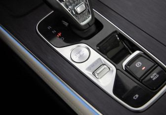 Подержанный автомобиль GAC GS8 2024 года (13 фото)