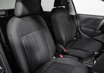 Подержанный автомобиль Volkswagen Polo Sedan 2016 года (19 фото)