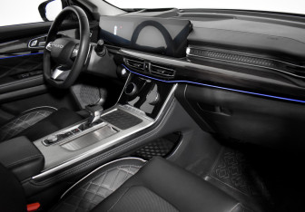 Подержанный автомобиль Exeed VX 2023 года (14 фото)