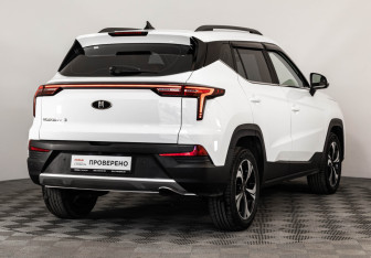 Подержанный автомобиль Москвич 3 2024 года (7 фото)