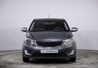 Подержанный автомобиль Kia Rio Hatchback 2013 года (2 фото)