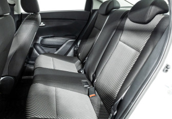 Подержанный автомобиль Kia Rio Sedan 2018 года (10 фото)