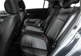 Подержанный автомобиль Kia Rio Hatchback 2019 года (10 фото)
