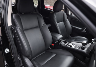 Подержанный автомобиль Mitsubishi Pajero Sport 2021 года (26 фото)