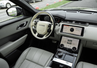 Подержанный автомобиль Land Rover Range Rover Velar 2017 года (13 фото)