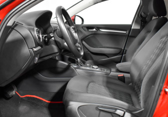 Подержанный автомобиль Audi A3 Hatchback 2013 года (10 фото)