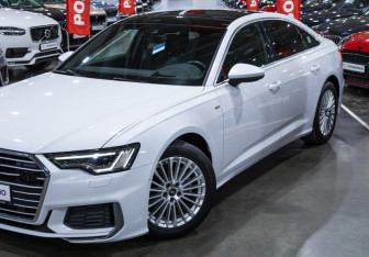 Подержанный автомобиль Audi A6 Sedan 2020 года (2 фото)