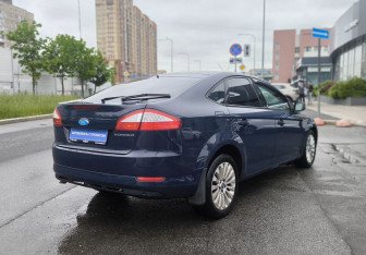 Подержанный автомобиль Ford Mondeo Liftback 2008 года (4 фото)